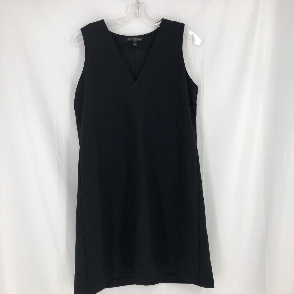Banana Republic Ladies’ Sleeveless V-Neck Shift Dress Size 6